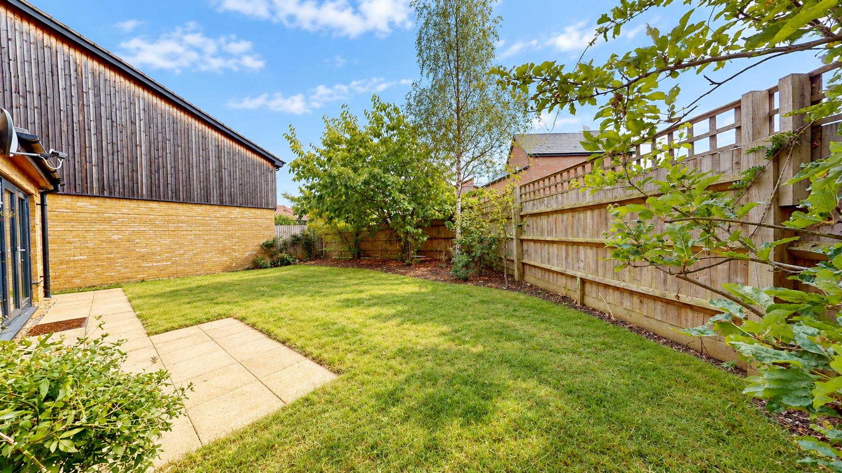 5 bed property in Kernal Close, Milton Keynes